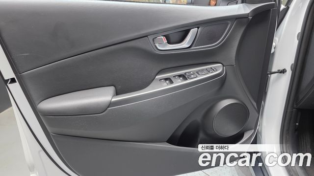 Hyundai Kona Gasoline 2.0 2WD Inspiration 2022 — фото 24