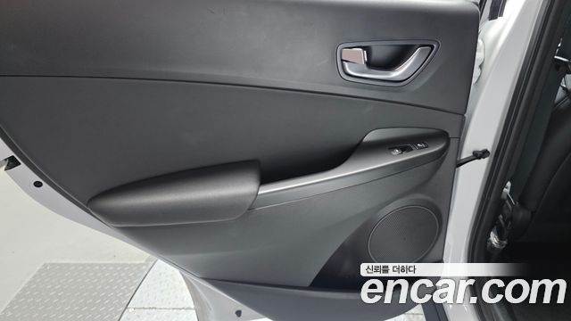 Hyundai Kona Gasoline 2.0 2WD Inspiration 2022 — фото 25