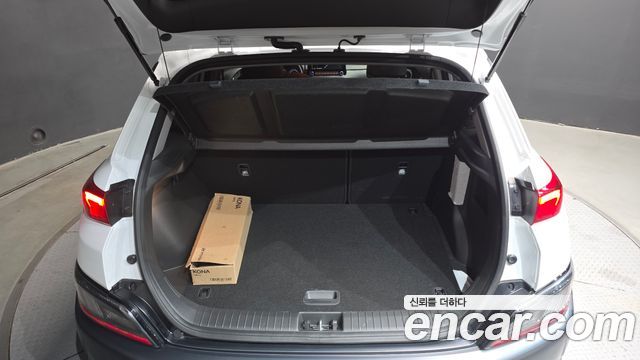 Hyundai Kona Gasoline 2.0 2WD Inspiration 2022 — фото 30