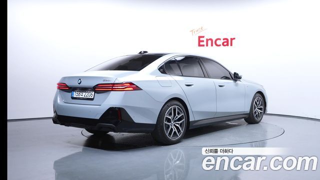 BMW 5 Series (G60) 520i M Sport 2025 — фото 2
