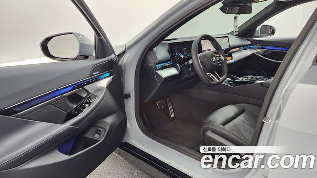 BMW 5 Series (G60) 520i M Sport 2025 — фото 10
