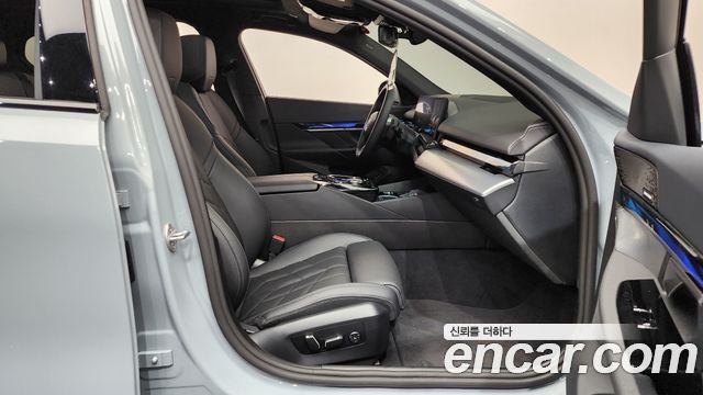 BMW 5 Series (G60) 520i M Sport 2025 — фото 26