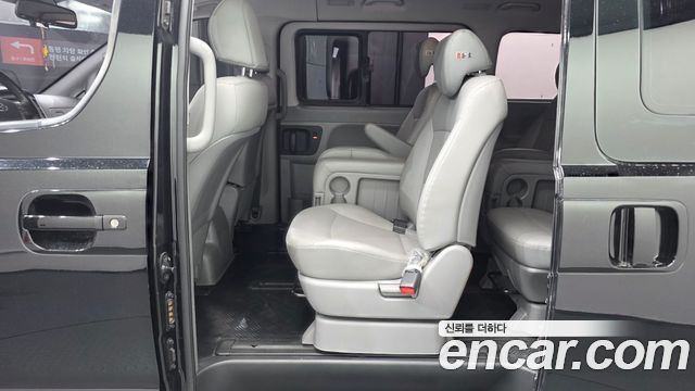 Hyundai Grand Starex Wagon 11-Seater Modern 2021 — фото 12
