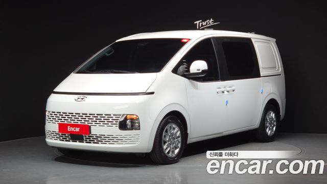 Hyundai Staria Cargo 5-Seater Modern 2023 — фото 1