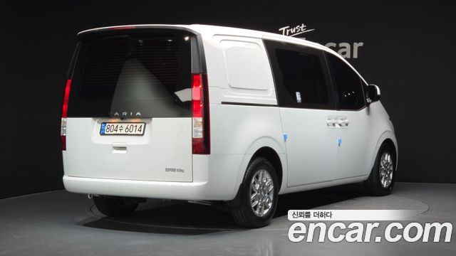 Hyundai Staria Cargo 5-Seater Modern 2023 — фото 2