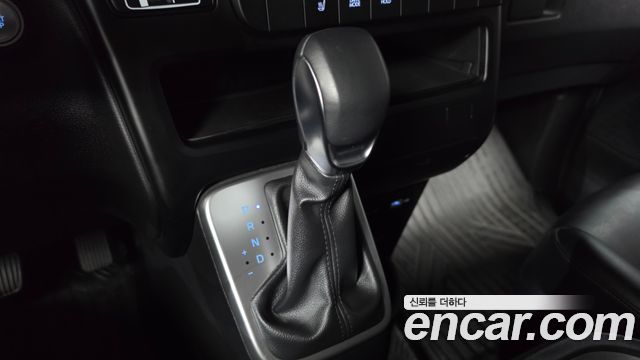 Hyundai Staria Cargo 5-Seater Modern 2023 — фото 9