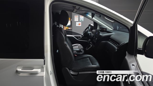 Hyundai Staria Cargo 5-Seater Modern 2023 — фото 11