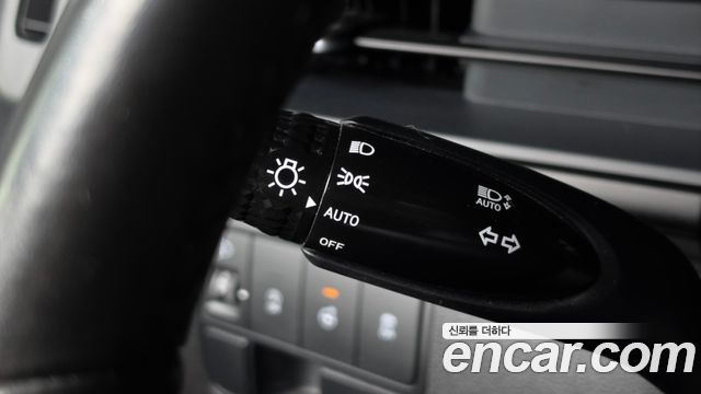 Hyundai Staria Cargo 5-Seater Modern 2023 — фото 15