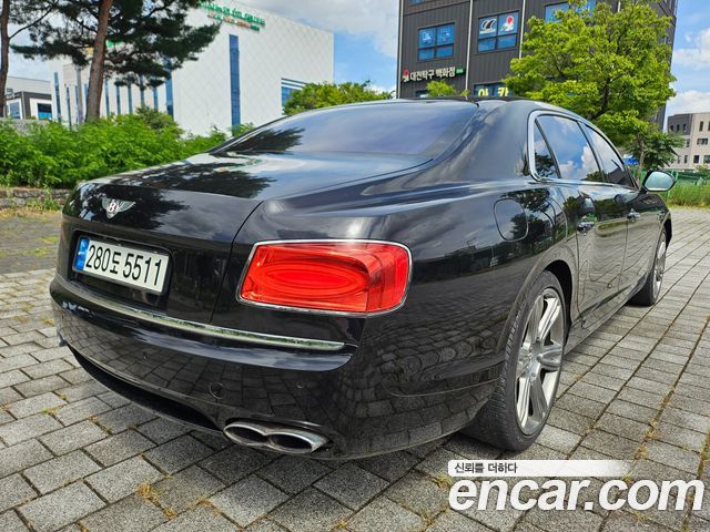 Bentley Flying Spur (II) 4.0 2015 — фото 5