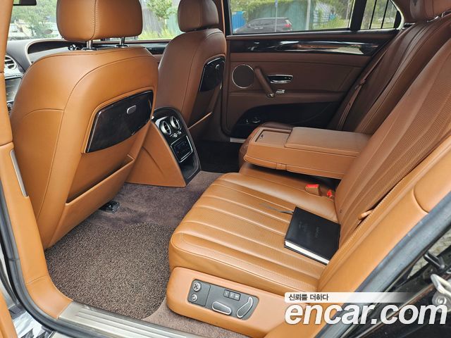 Bentley Flying Spur (II) 4.0 2015 — фото 9