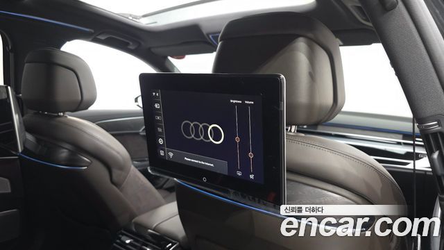 Audi A8 (D5) 55 TFSI Quattro Premium LWB 2023 — фото 19