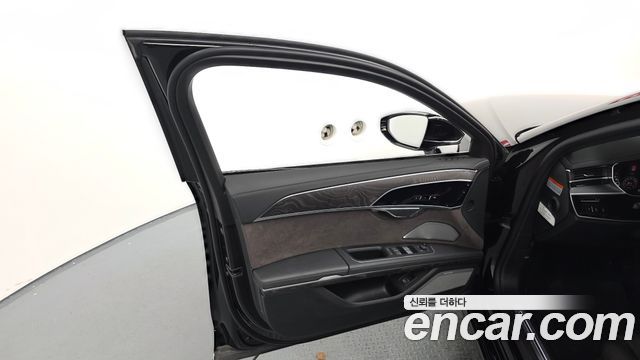 Audi A8 (D5) 55 TFSI Quattro Premium LWB 2023 — фото 24
