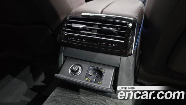Audi A8 (D5) 55 TFSI Quattro Premium LWB 2023 — фото 34