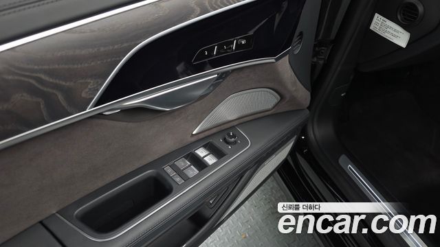 Audi A8 (D5) 55 TFSI Quattro Premium LWB 2023 — фото 39