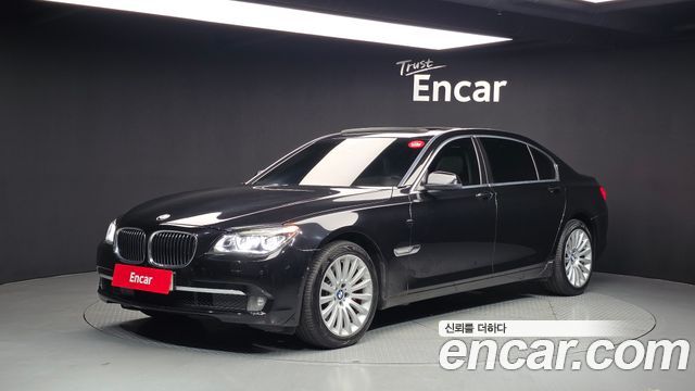 BMW 7 Series (F01) 740Li