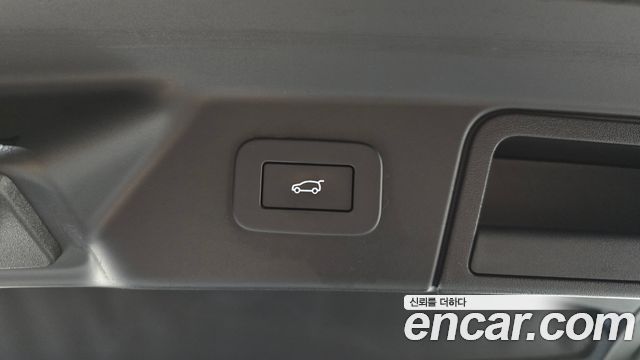 Land Rover Range Rover Velar 3.0 P400 R-Dynamic HSE 2023 — фото 19