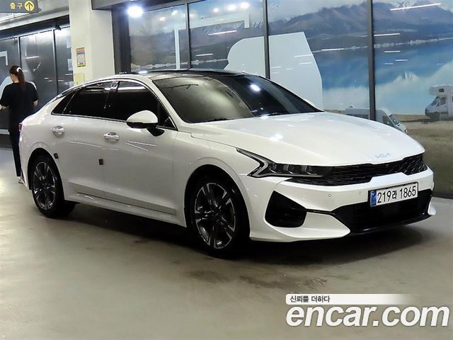Kia K5 (III) 2.0 Noblesse 2022 — фото 1