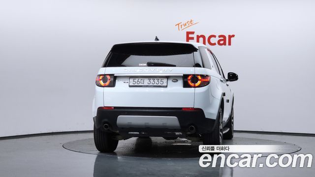 Land Rover Discovery Sport 2.0 TD4 HSE Luxury 2018 — фото 4