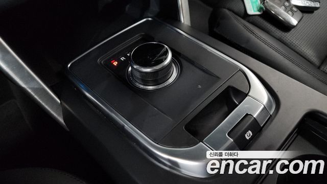Land Rover Discovery Sport 2.0 TD4 HSE Luxury 2018 — фото 9