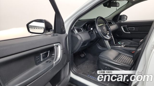 Land Rover Discovery Sport 2.0 TD4 HSE Luxury 2018 — фото 10