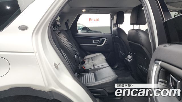Land Rover Discovery Sport 2.0 TD4 HSE Luxury 2018 — фото 11