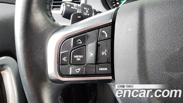 Land Rover Discovery Sport 2.0 TD4 HSE Luxury 2018 — фото 17