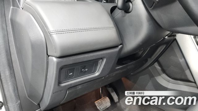Land Rover Discovery Sport 2.0 TD4 HSE Luxury 2018 — фото 30