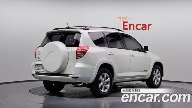 Toyota RAV4 2.5 4WD 3rd 2011 — фото 2