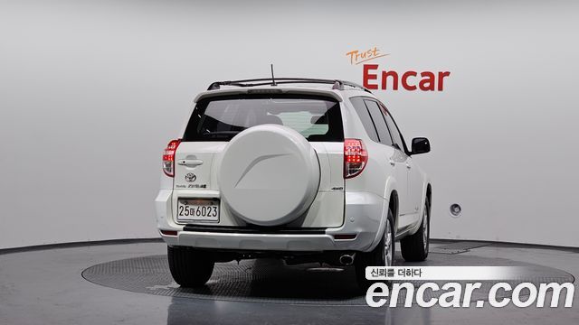 Toyota RAV4 2.5 4WD 3rd 2011 — фото 4