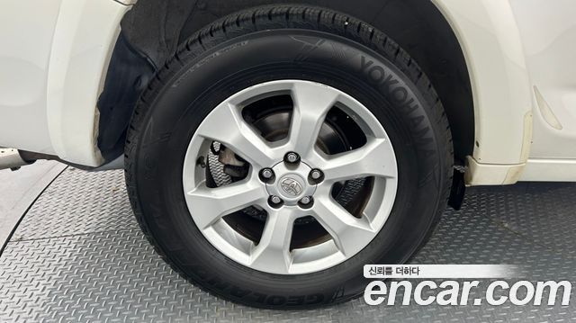 Toyota RAV4 2.5 4WD 3rd 2011 — фото 5
