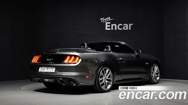 Ford Mustang GT Convertible 2017 — фото 2