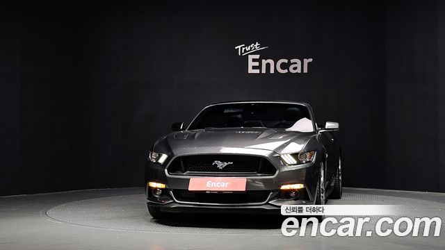 Ford Mustang GT Convertible 2017 — фото 3