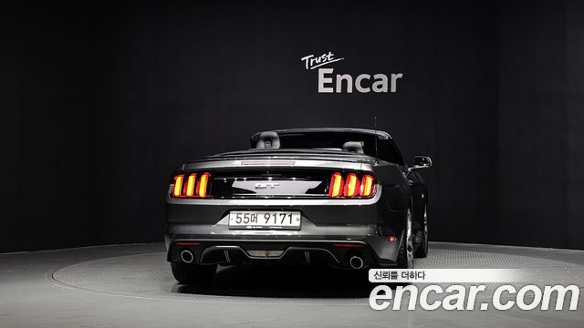 Ford Mustang GT Convertible 2017 — фото 4