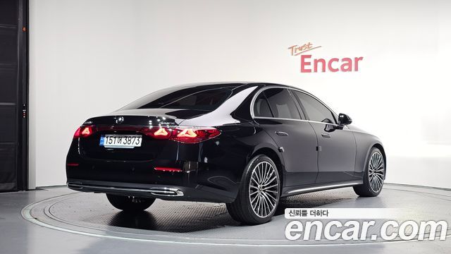 Mercedes-Benz E-Class (W214) E220d 4MATIC Exclusive 2024 — фото 2