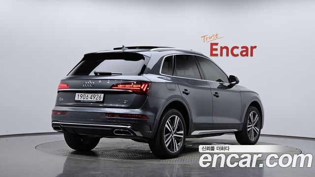 Audi Q5 (FY) 40 TDI Quattro Premium 2023 — фото 2