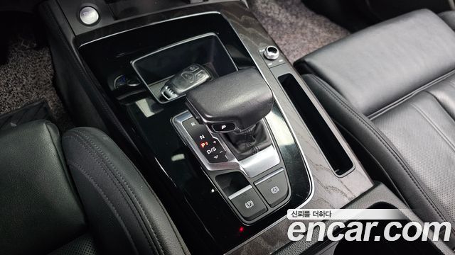 Audi Q5 (FY) 40 TDI Quattro Premium 2023 — фото 9