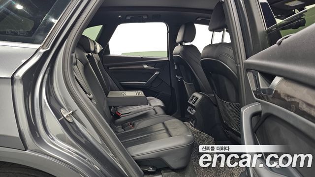 Audi Q5 (FY) 40 TDI Quattro Premium 2023 — фото 11