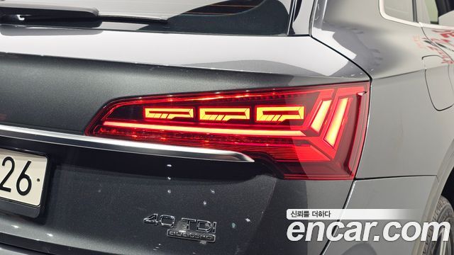 Audi Q5 (FY) 40 TDI Quattro Premium 2023 — фото 23