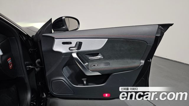 Mercedes-Benz CLA-Class (C118) CLA250 4MATIC 2021 — фото 24
