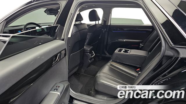 Hyundai Grandeur (GN7) 2,5 Gasoline 2WD Exclusive 2023 — фото 12