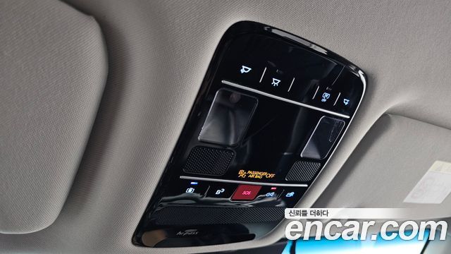 Hyundai Grandeur (GN7) 2,5 Gasoline 2WD Exclusive 2023 — фото 16