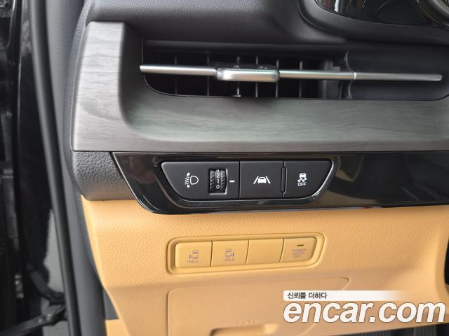Kia Carnival (IV) Diesel 9-Seater Prestige 2023 — фото 17