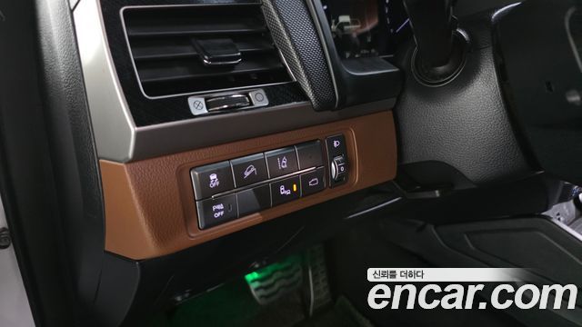 KG Mobility (SsangYong) Rexton Sports Khan Diesel 2.2 4WD Professional S (5-Link) 2019 — фото 17