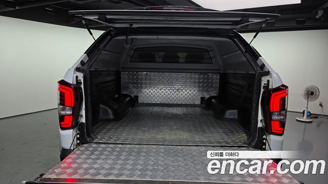 KG Mobility (SsangYong) Rexton Sports Khan Diesel 2.2 4WD Professional S (5-Link) 2019 — фото 20
