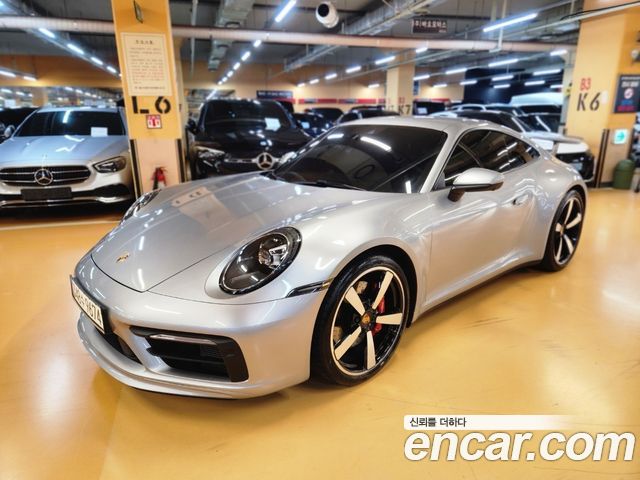 Porsche 911 (992) Carrera 4S