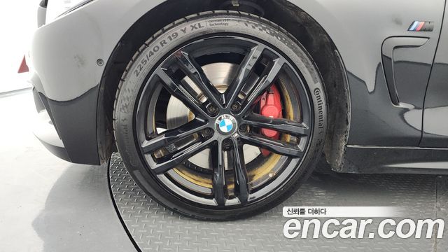 BMW 4 Series (F32) 430i M Sport Convertible 2019 — фото 5