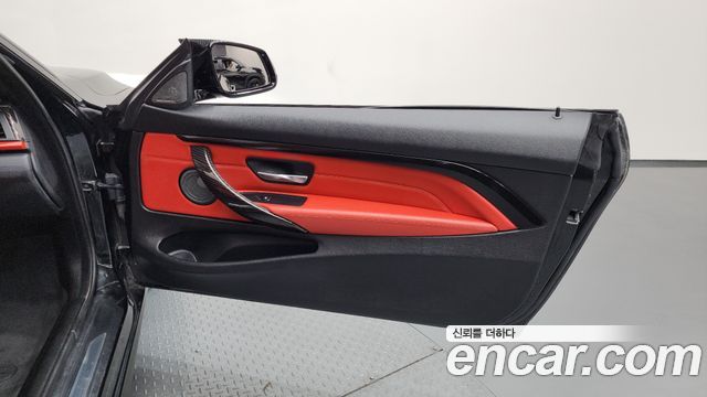 BMW 4 Series (F32) 430i M Sport Convertible 2019 — фото 24