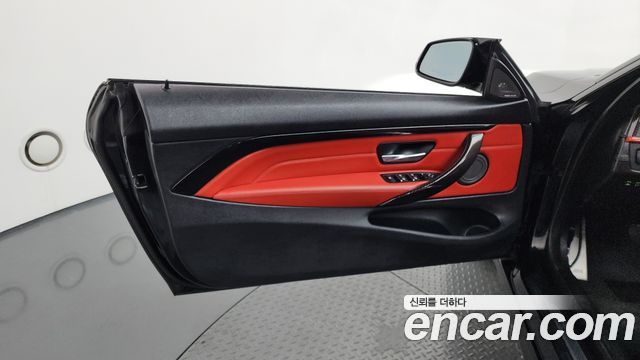 BMW 4 Series (F32) 430i M Sport Convertible 2019 — фото 25