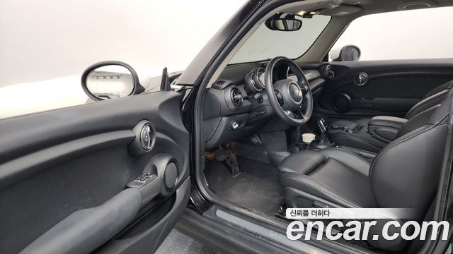MINI Cooper Standard Third Generation 2020 — фото 10