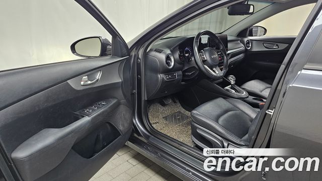 Kia K3 (II) 1.6 Prestige 2022 — фото 10